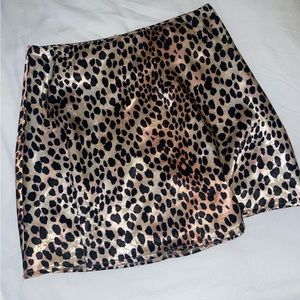 Princess Polly multi colored leopard skirt